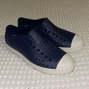 Native - Jefferson size 5 kids GREAT condition